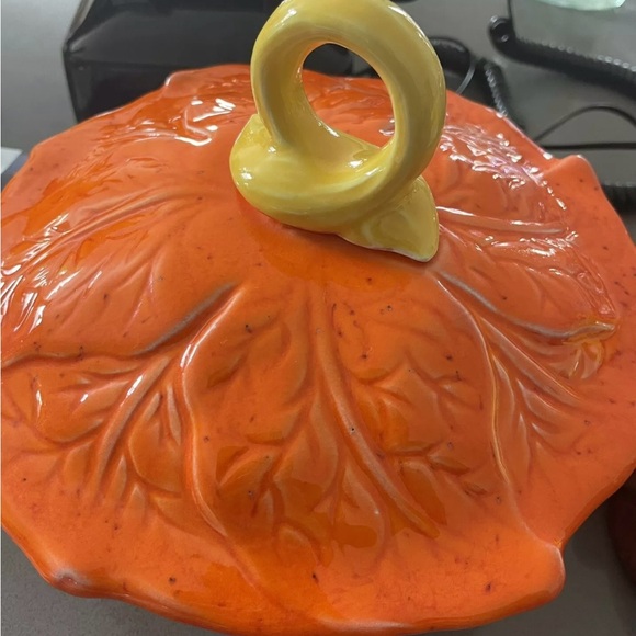 California USA Pottery Casserole Dish #907- Orange - Picture 11 of 12